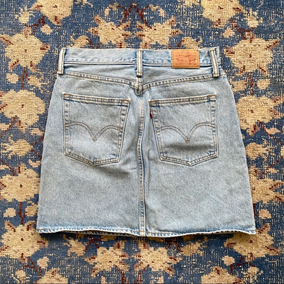 Levi's Classic Denim Skirt 26 - Picture 3 of 4